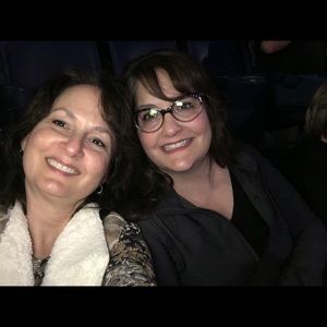 Meet your Posher, Suzanne